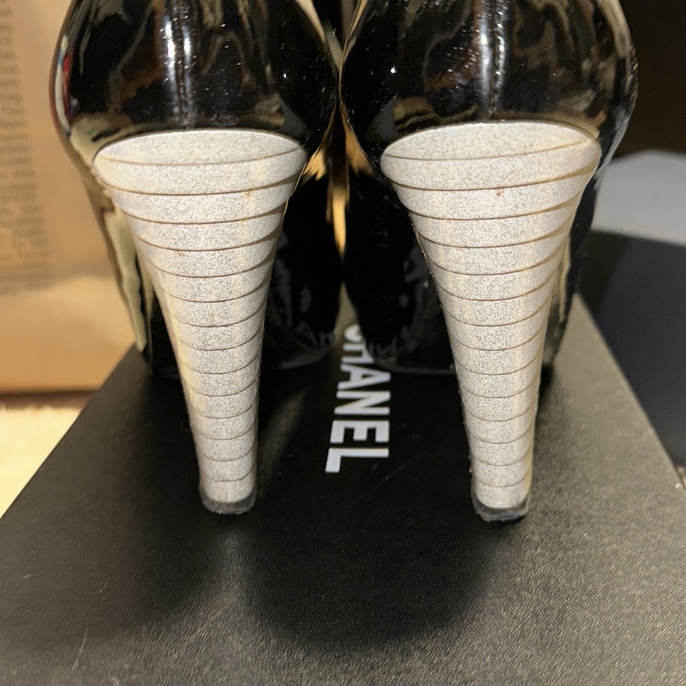 Chanel Vintage Shoes Size 38 - Picture 6 of 7